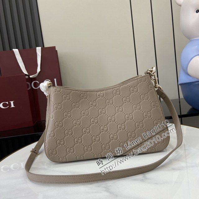 Gucci專櫃古馳最新款Emblem系列小號肩背包鏈條女包 jh2854型號：815263